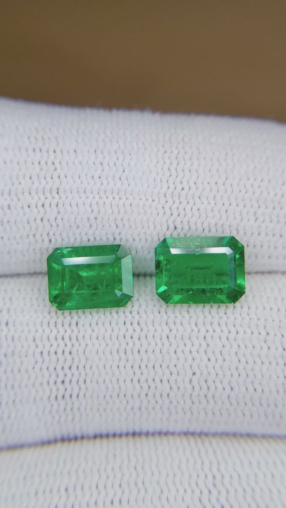 3.47&nbsp;Ct.Tw.Total Carat Weight Emerald Pair from Colombia Size Video