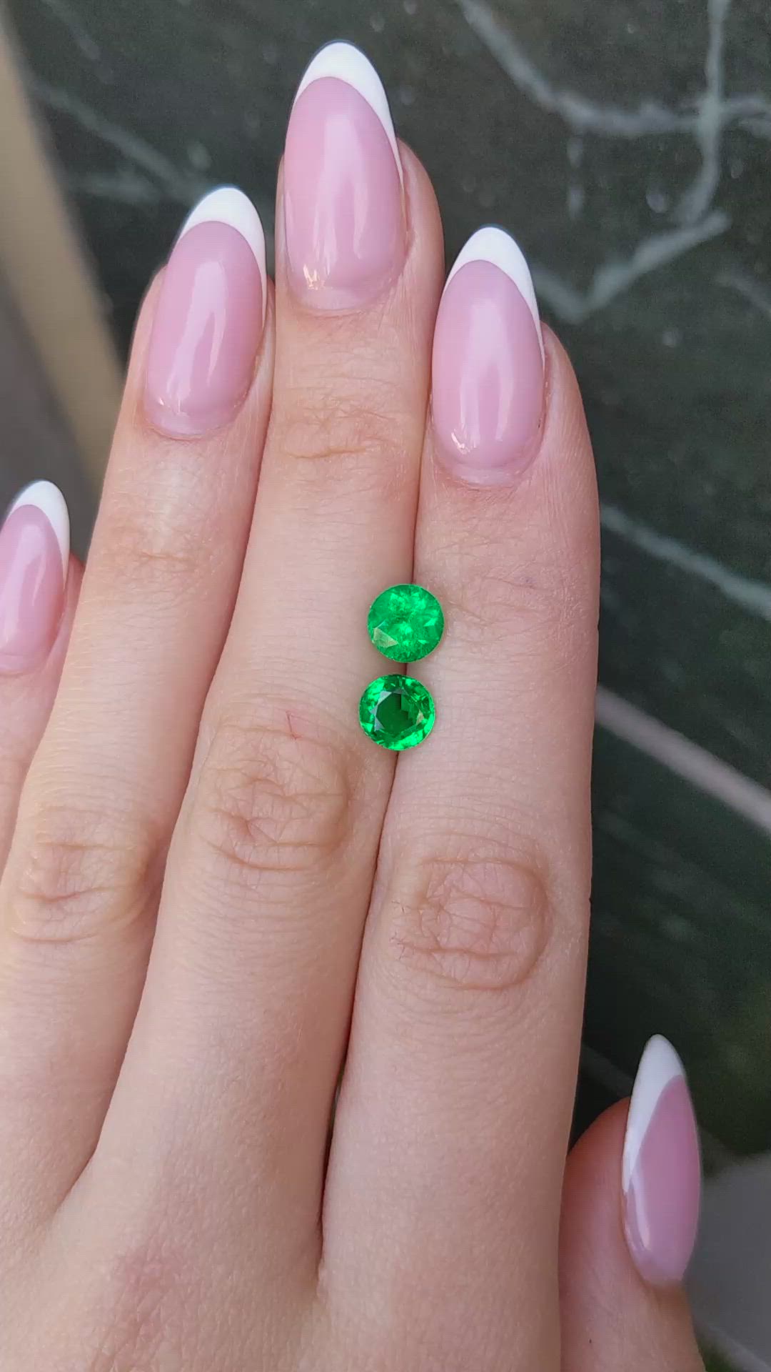 1.98&nbsp;Ct.Tw.Total Carat Weight Emerald Pair from Colombia Size Video