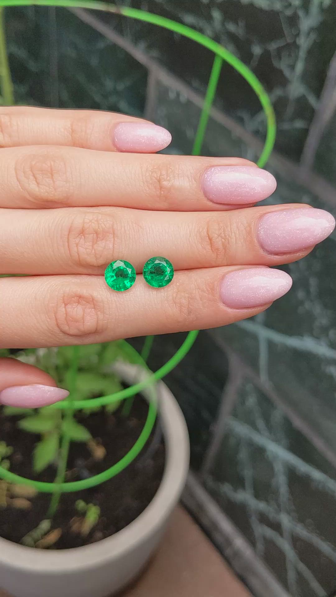 4.18&nbsp;Ct.Tw.Total Carat Weight Emerald Pair from Zambia Size Video