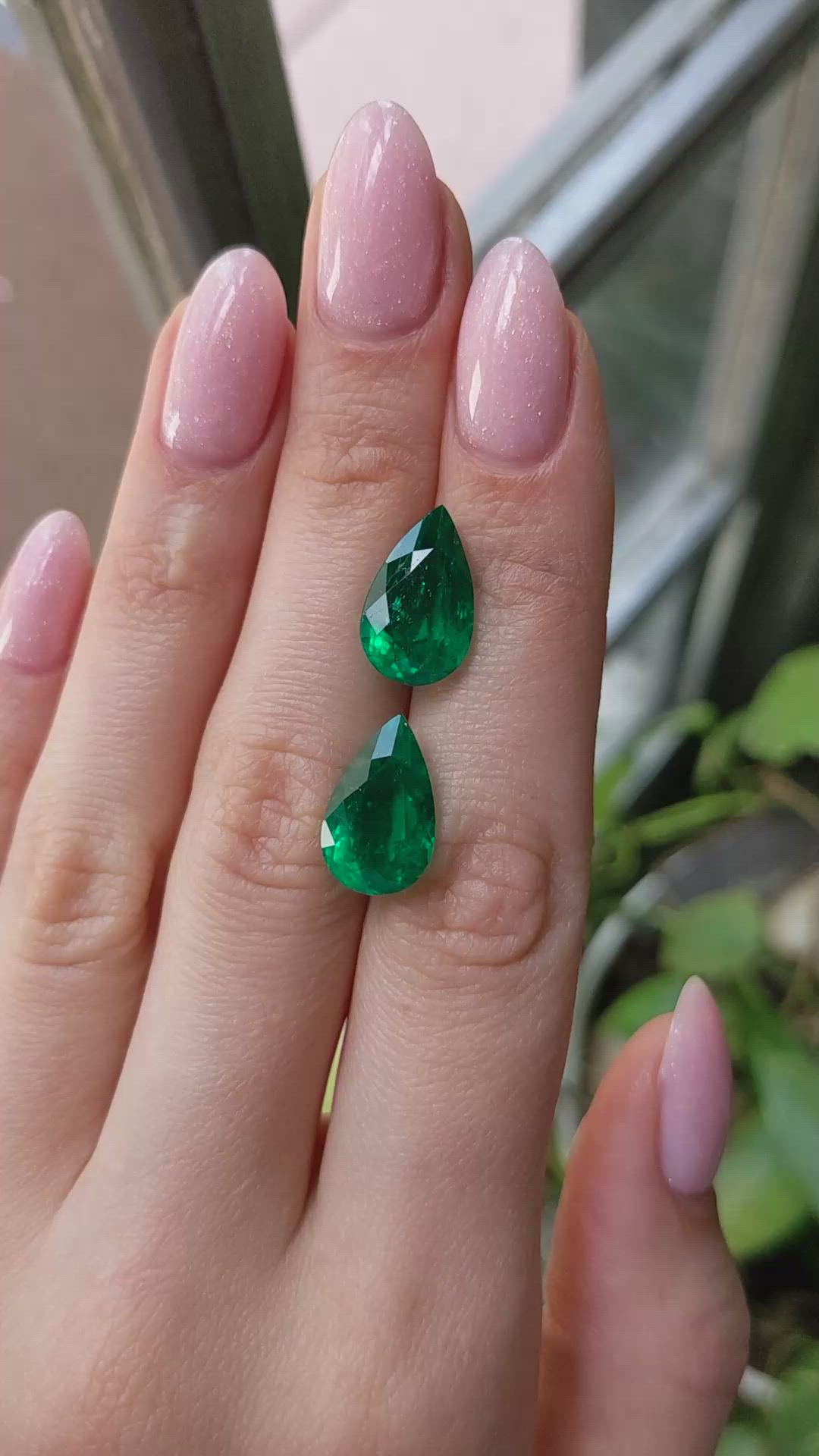 11.70 Ct.Tw.Total Carat Weight Emerald Pair from Colombia - Muzo Size Video