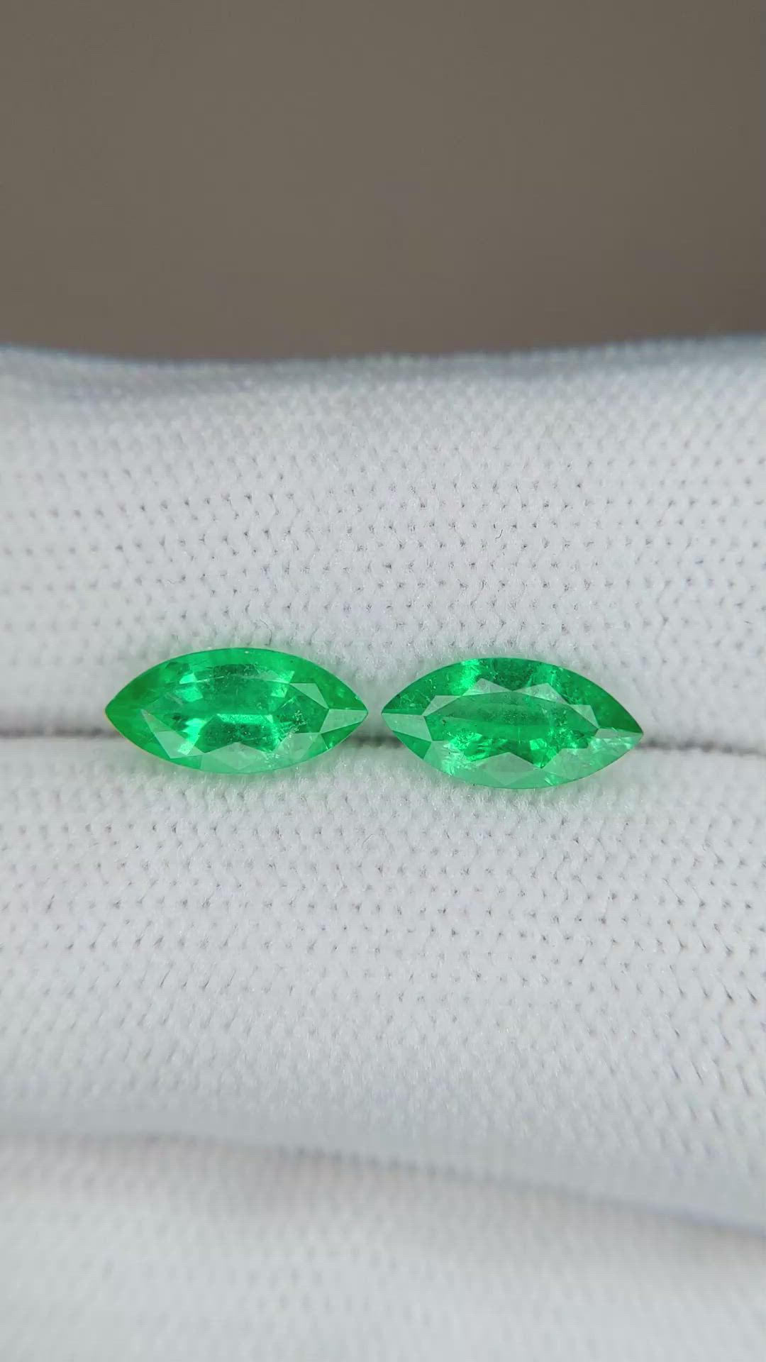 1.61&nbsp;Ct.Tw.Total Carat Weight Emerald Pair from Zambia Size Video