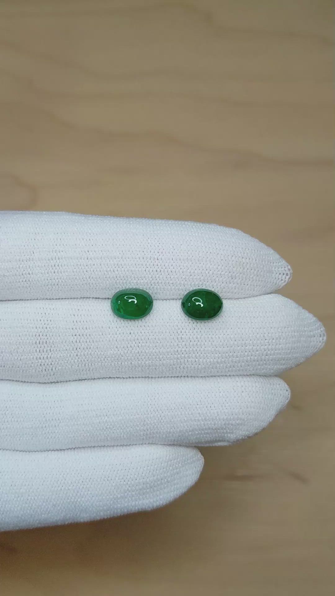 4.56&nbsp;Ct.Tw.Total Carat Weight Cabochon Emerald Pair from Colombia Size Video