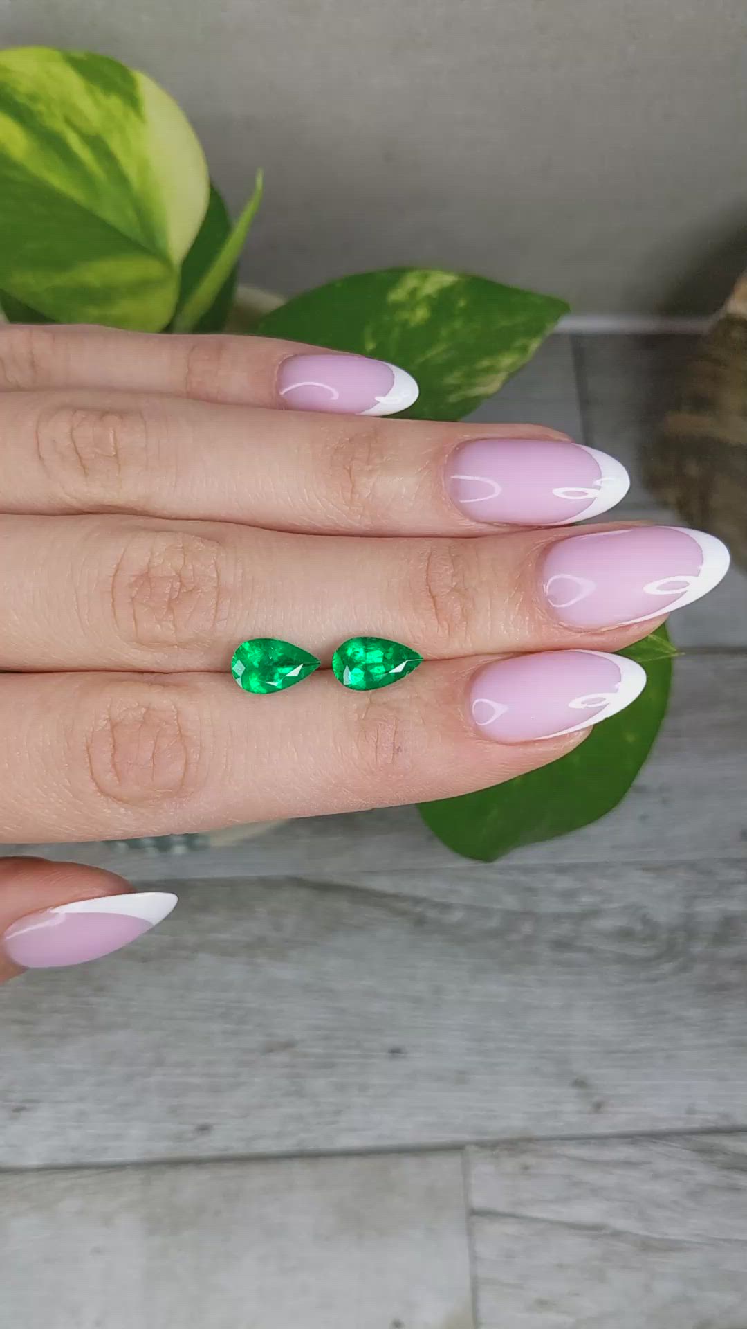 2.47&nbsp;Ct.Tw.Total Carat Weight Emerald Pair from Colombia Size Video