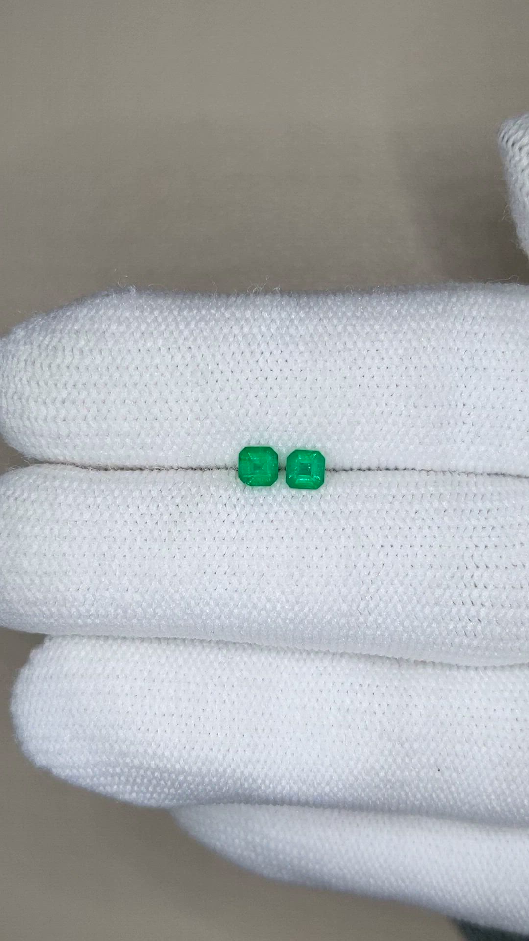 0.34 Ct.Tw.Total Carat Weight Emerald Pair from Afghanistan Size Video