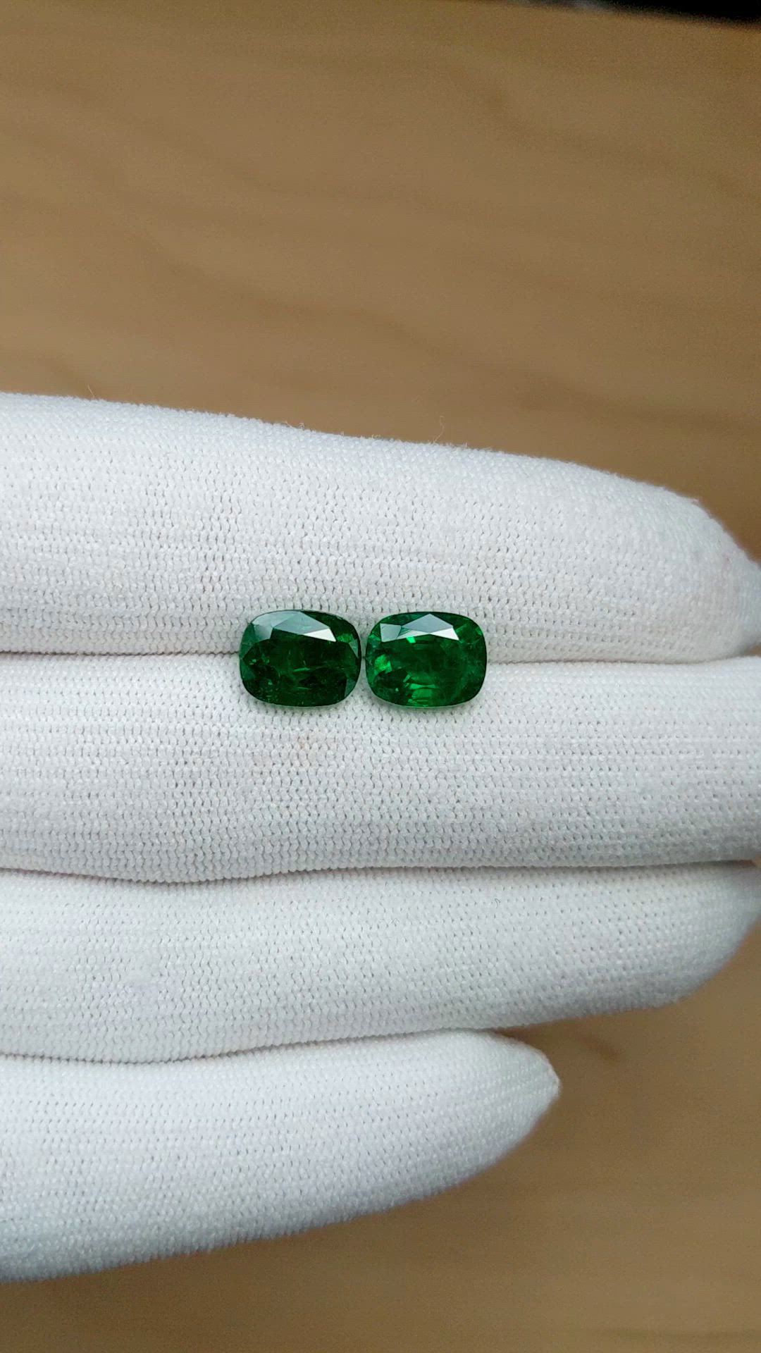 5.39&nbsp;Ct.Tw.Total Carat Weight Emerald Pair from Zambia Size Video