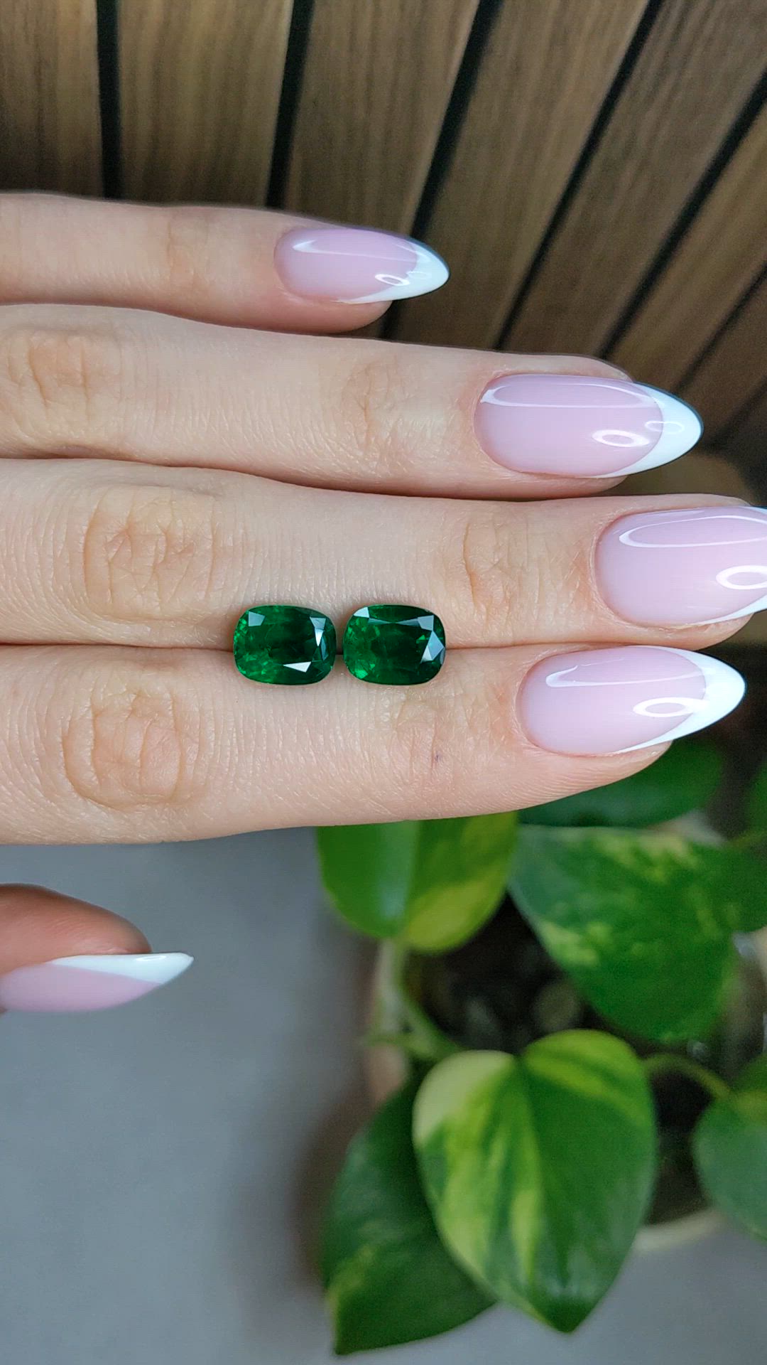5.39&nbsp;Ct.Tw.Total Carat Weight Emerald Pair from Zambia Size Video