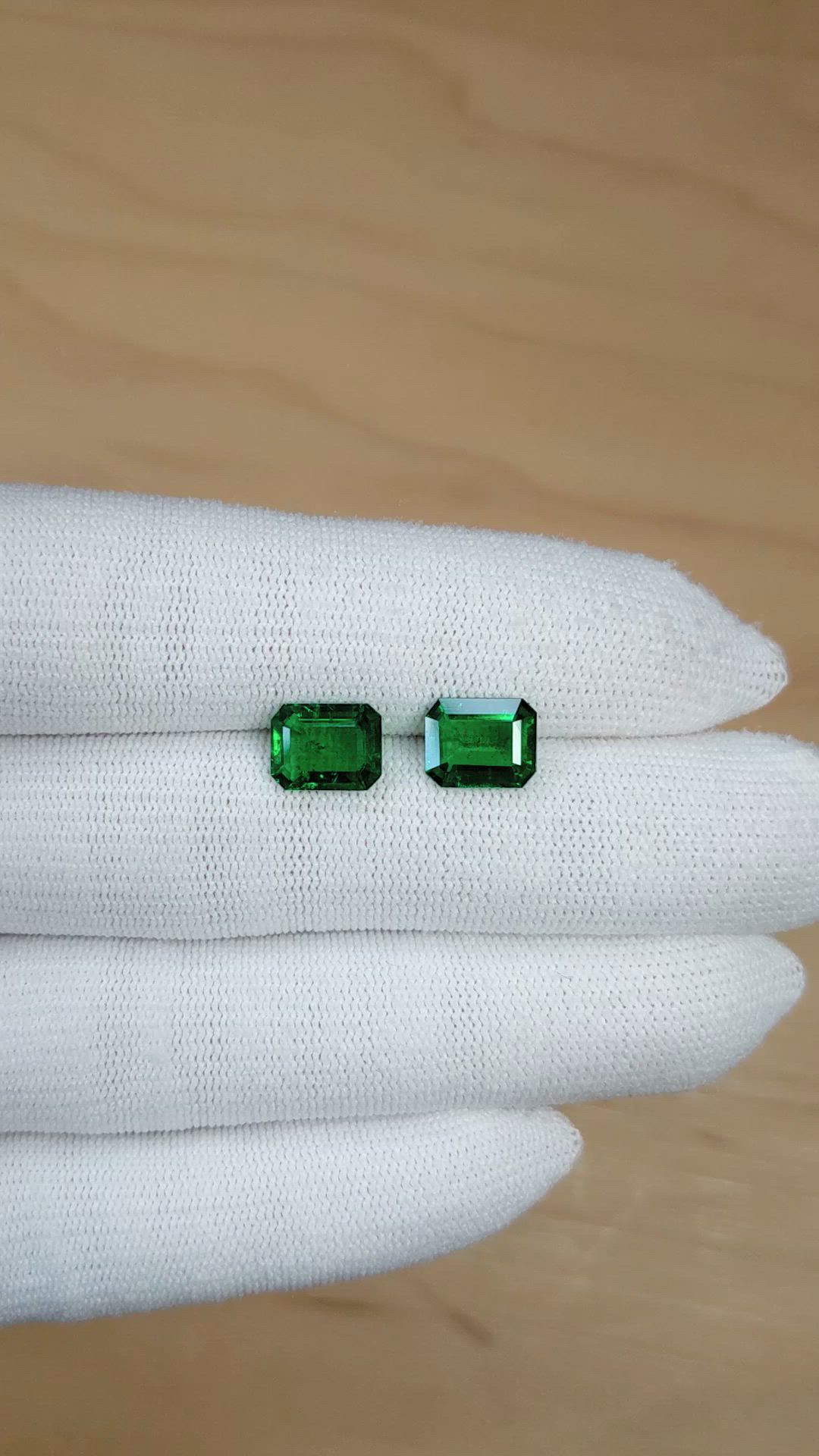 4.15&nbsp;Ct.Tw.Total Carat Weight Emerald Pair from Zambia Size Video