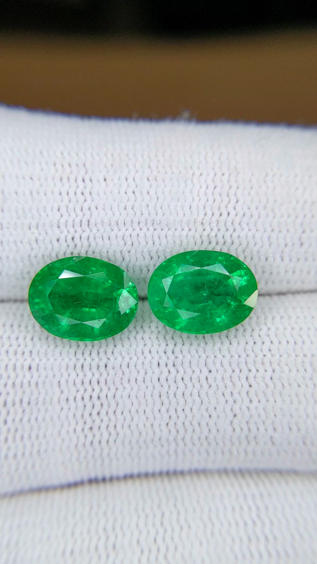 5.02 Ct.Tw.Total Carat Weight Emerald Pair from Zambia Size Video