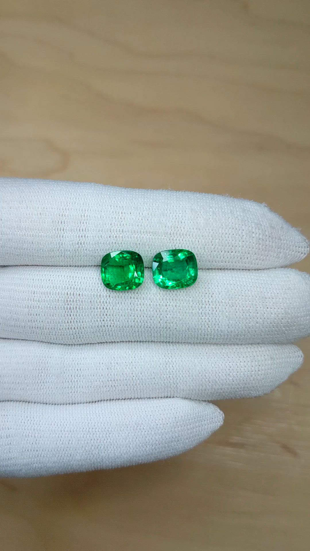 5.85&nbsp;Ct.Tw.Total Carat Weight Emerald Pair from Zambia Size Video