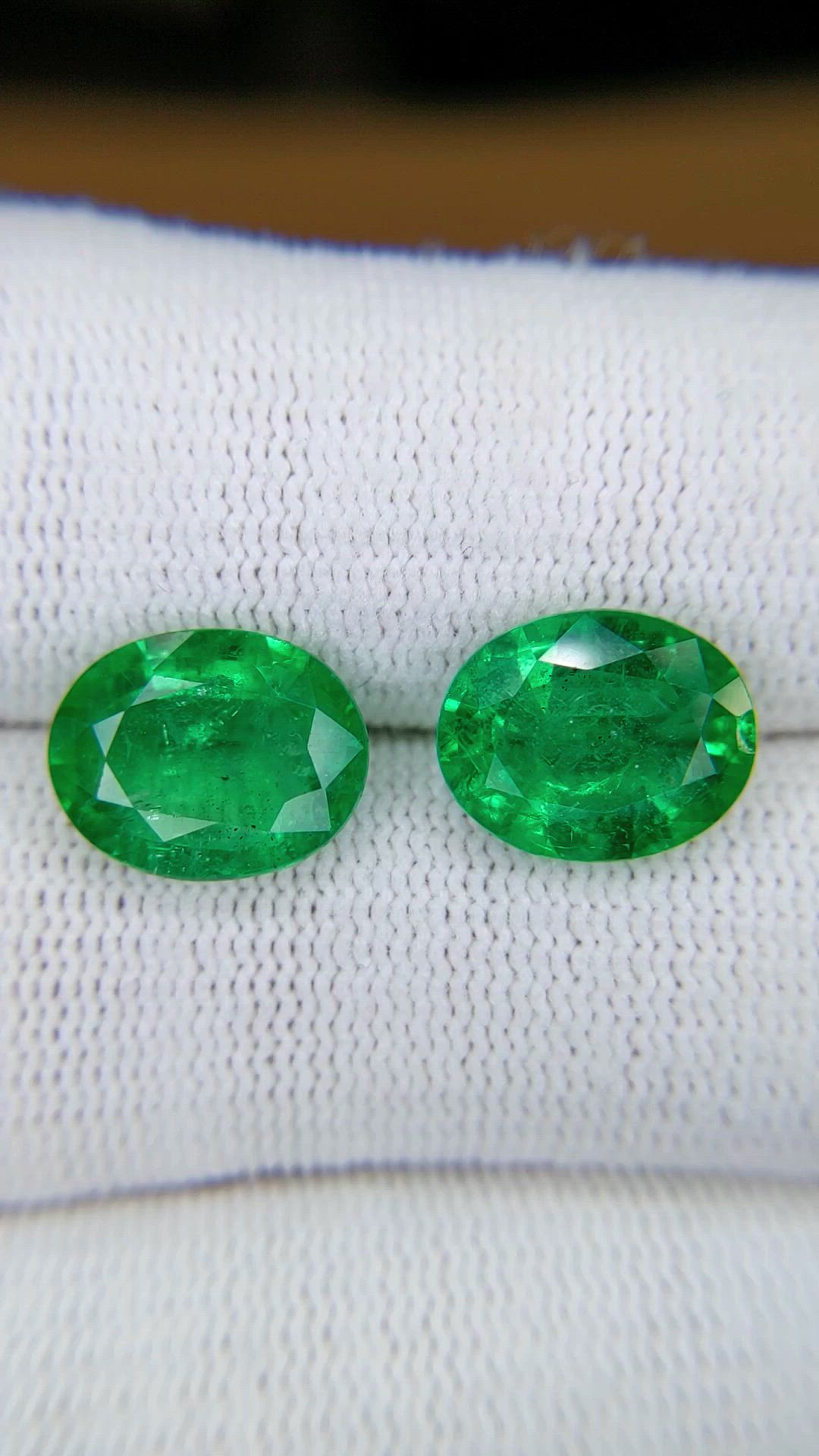 6.22 Ct.Tw.Total Carat Weight Emerald Pair from Zambia Size Video