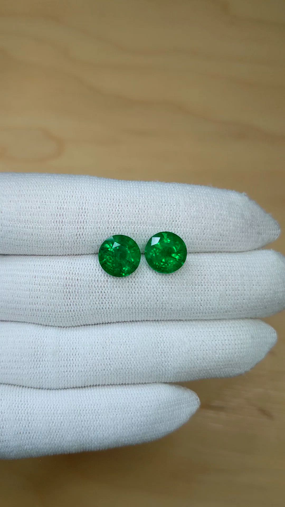 7.23&nbsp;Ct.Tw.Total Carat Weight Emerald Pair from Zambia Size Video