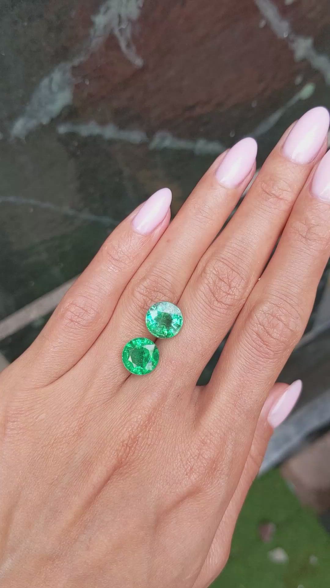 7.89&nbsp;Ct.Tw.Total Carat Weight Emerald Pair from Zambia Size Video