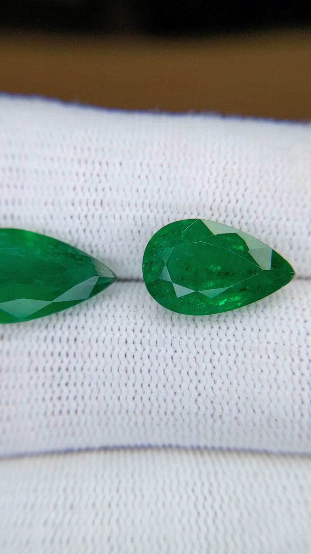 9.20 Ct.Tw.Total Carat Weight Emerald Pair from Zambia Size Video