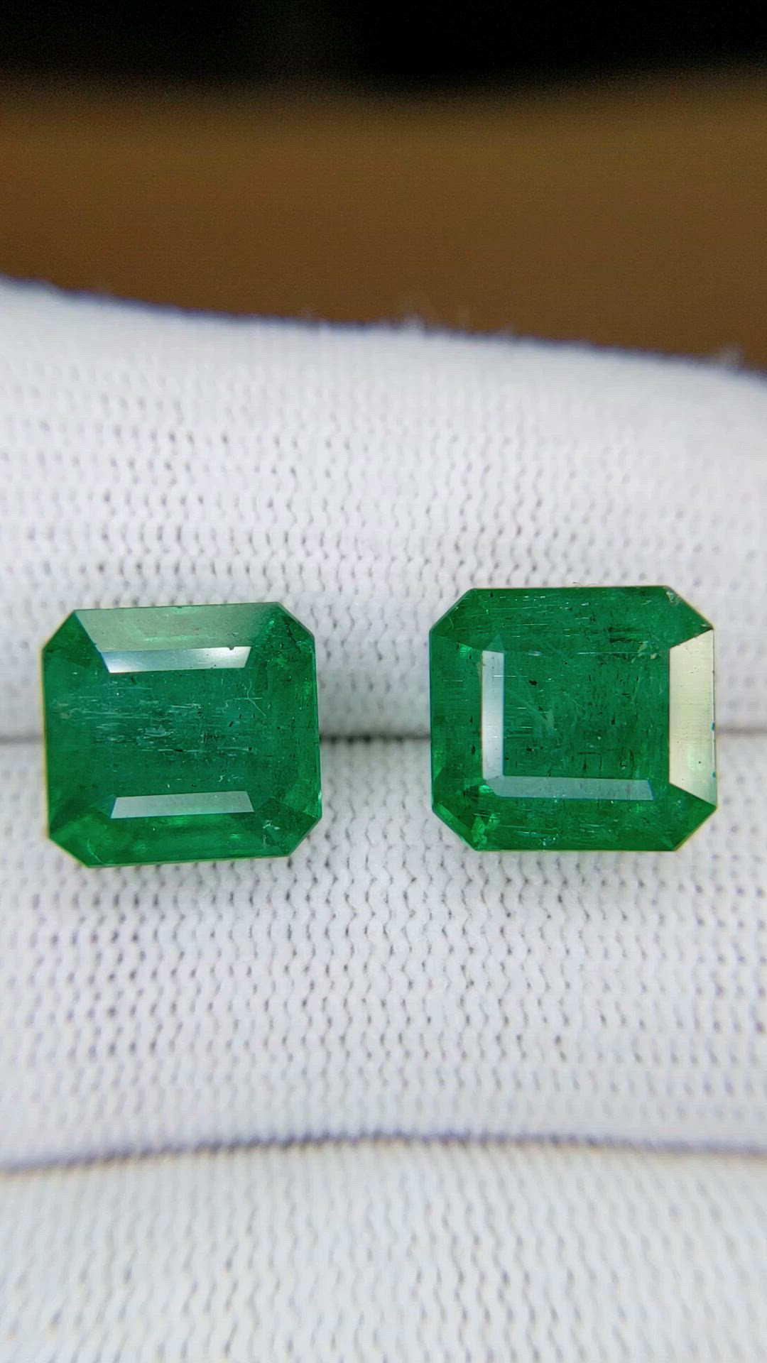 11.72&nbsp;Ct.Tw.Total Carat Weight Emerald Pair from Zambia Size Video