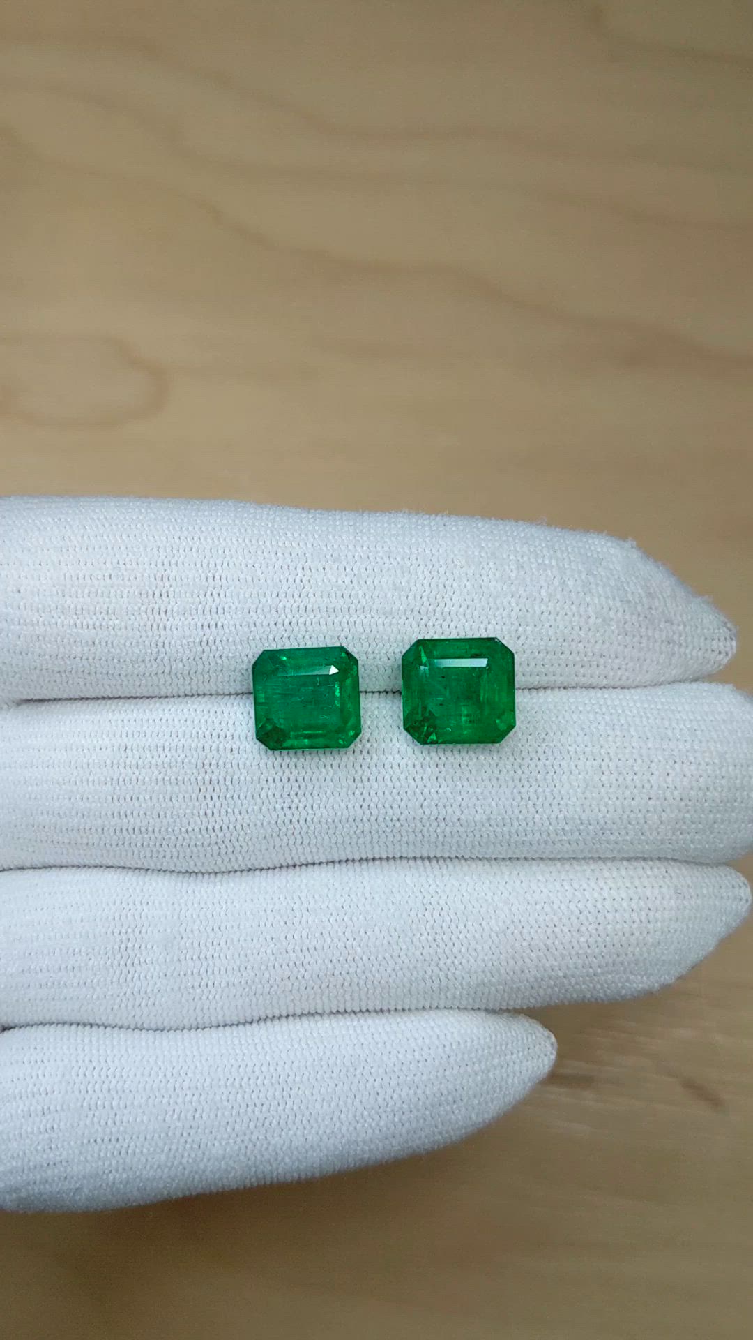 11.72&nbsp;Ct.Tw.Total Carat Weight Emerald Pair from Zambia Size Video