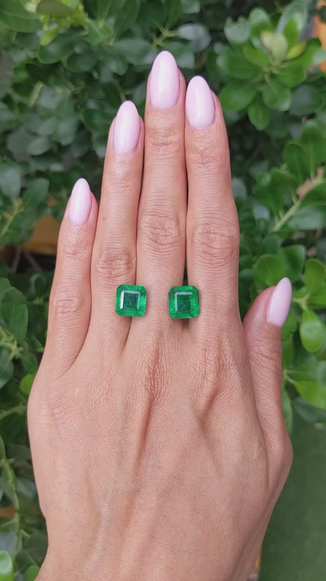 11.72&nbsp;Ct.Tw.Total Carat Weight Emerald Pair from Zambia Size Video