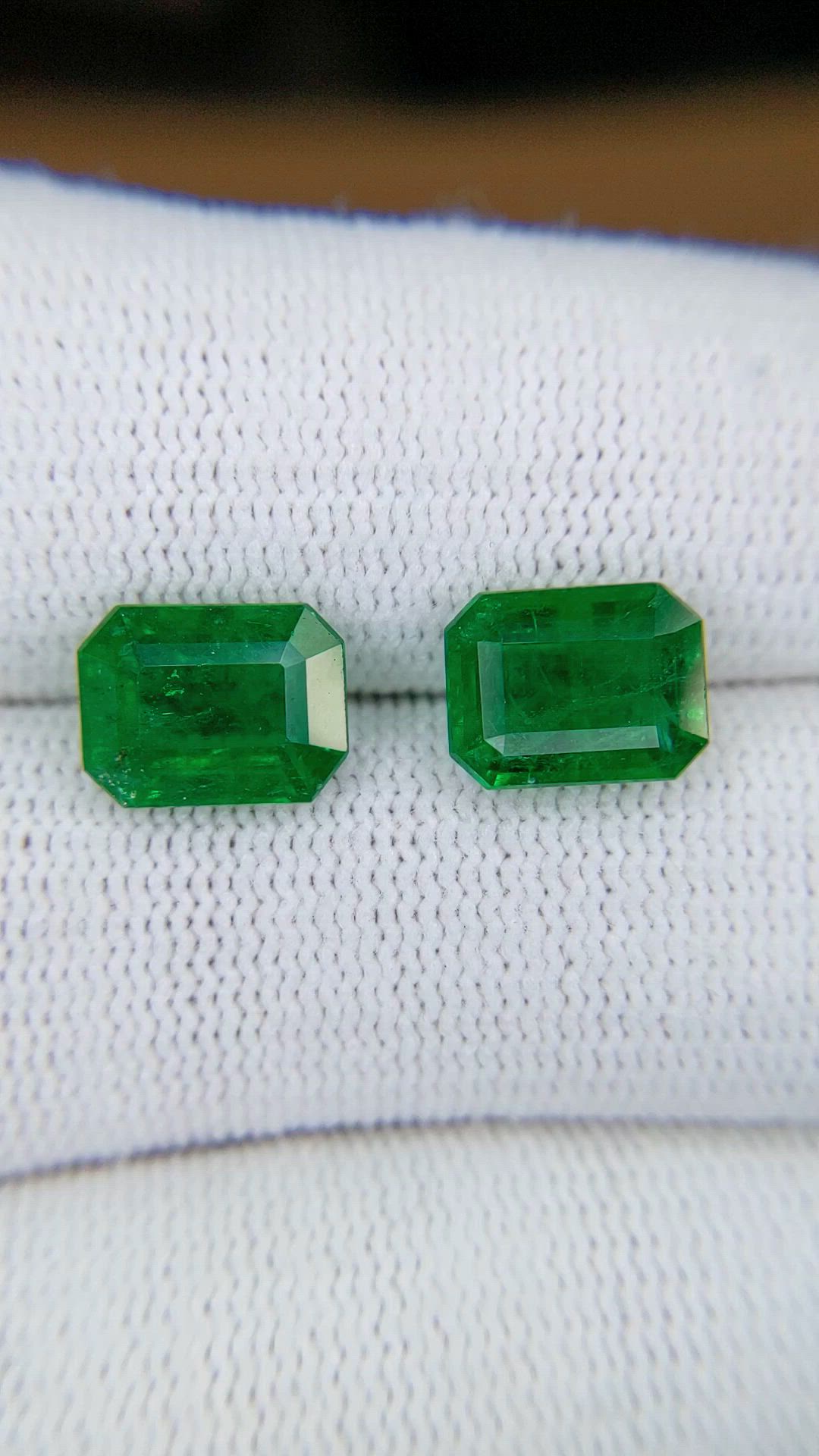 4.87&nbsp;Ct.Tw.Total Carat Weight Emerald Pair from Zambia Size Video