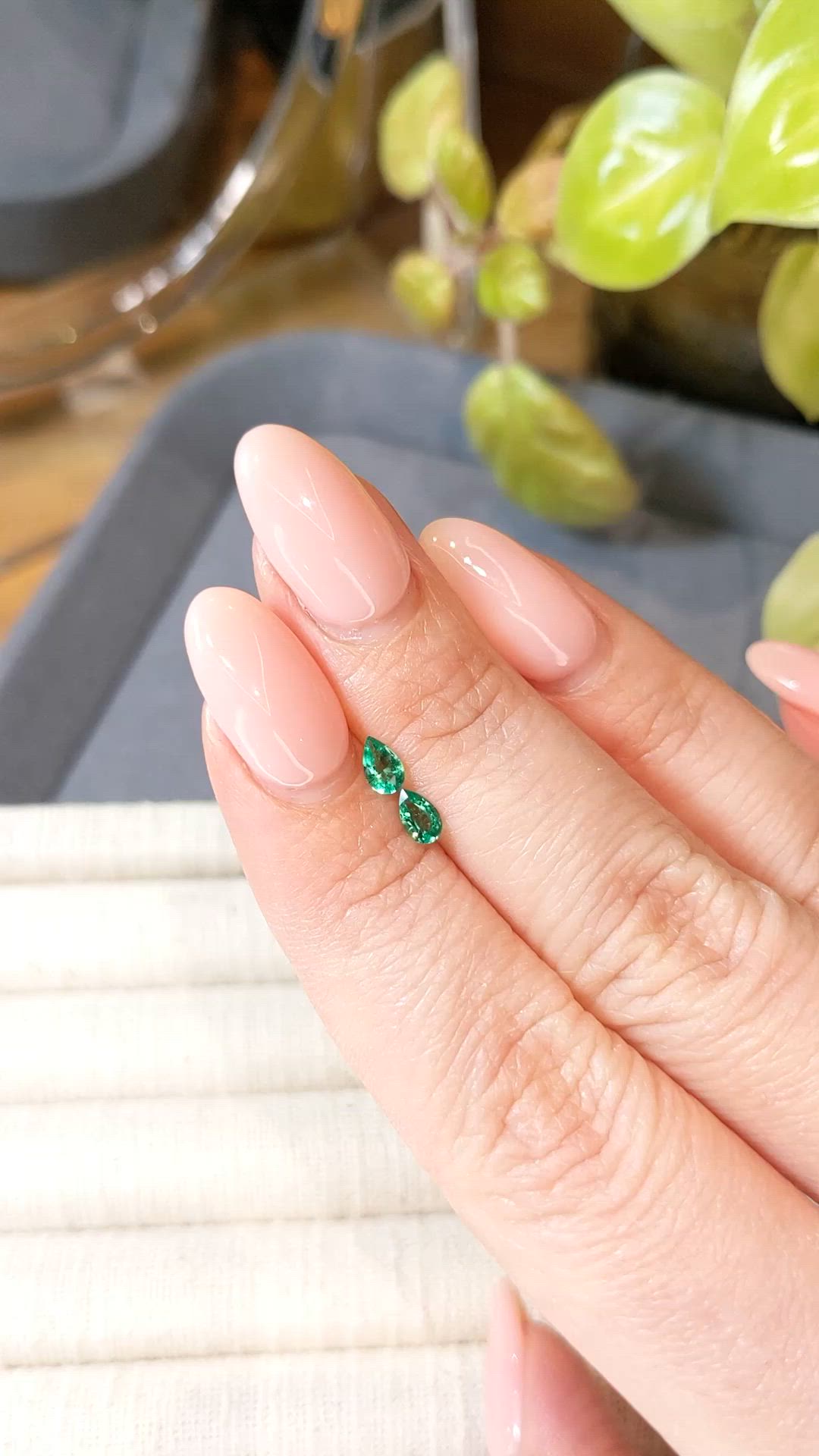 0.34&nbsp;Ct.Tw.Total Carat Weight Emerald Pair from Zambia Size Video