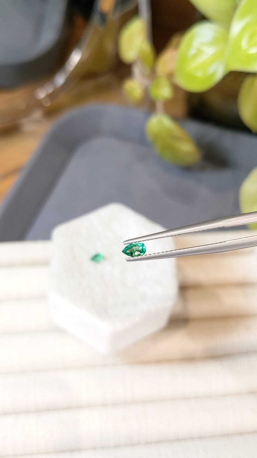 0.34&nbsp;Ct.Tw.Total Carat Weight Emerald Pair from Zambia Size Video