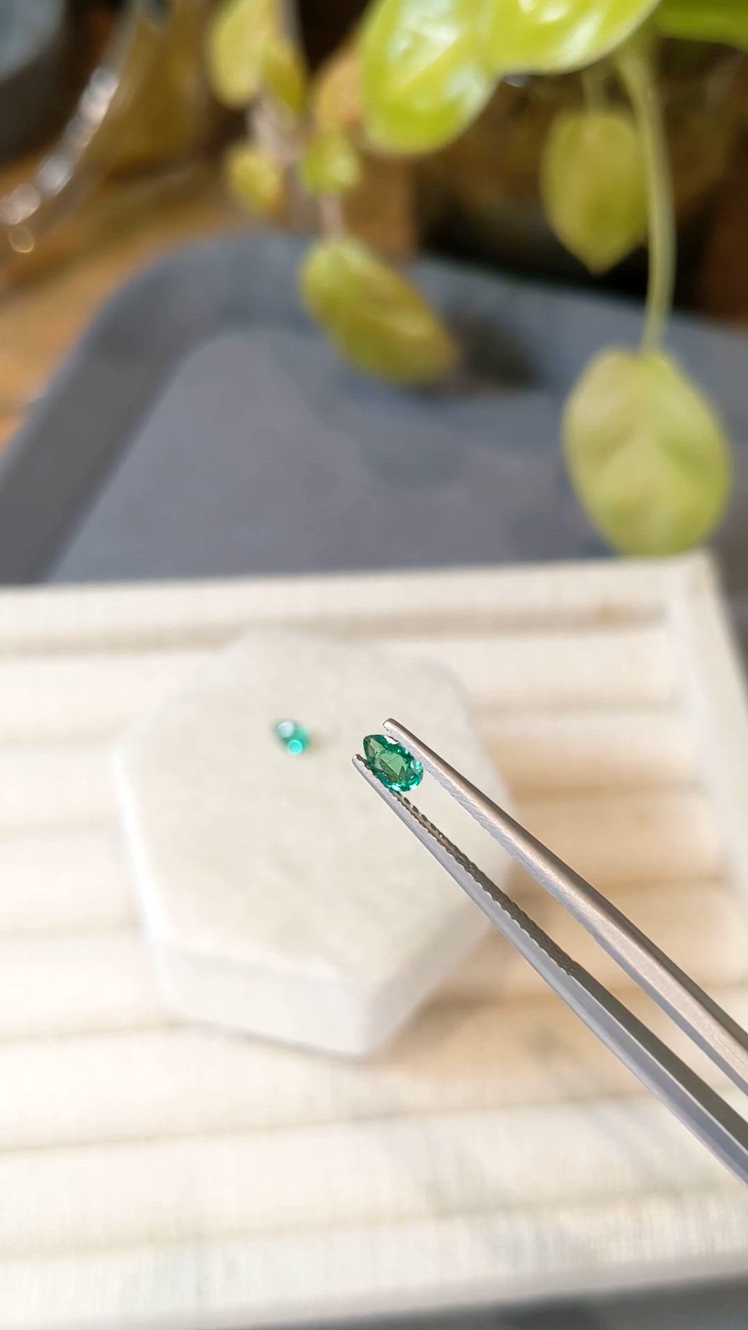0.35&nbsp;Ct.Tw.Total Carat Weight Emerald Pair from Zambia Size Video