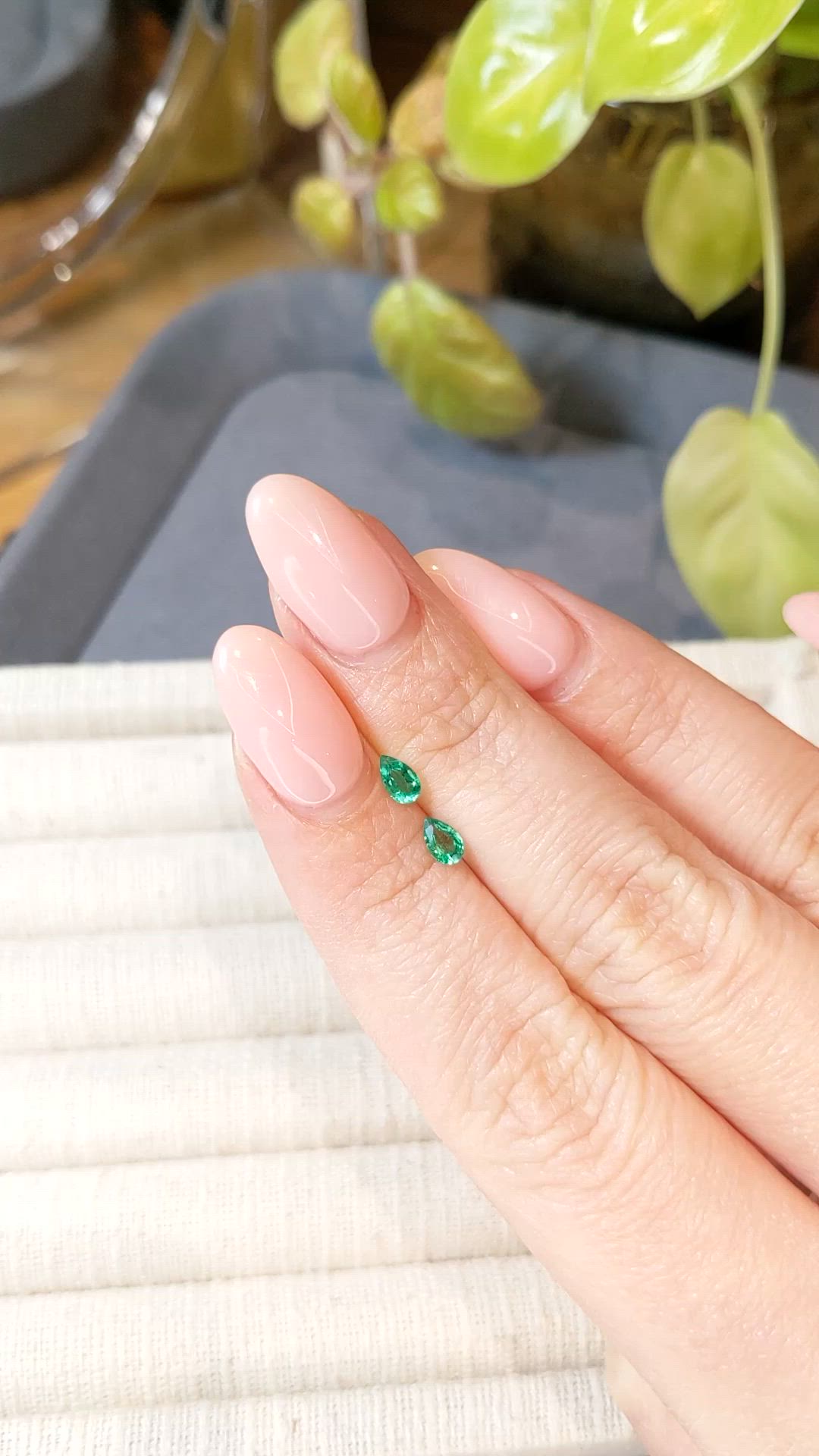 0.39&nbsp;Ct.Tw.Total Carat Weight Emerald Pair from Zambia Size Video