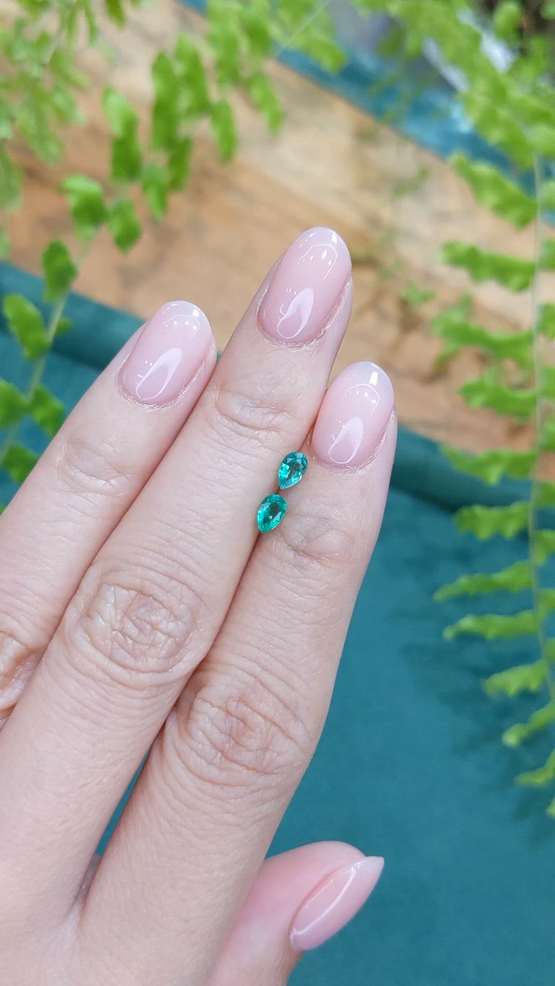 0.47&nbsp;Ct.Tw.Total Carat Weight Emerald Pair from Zambia Size Video