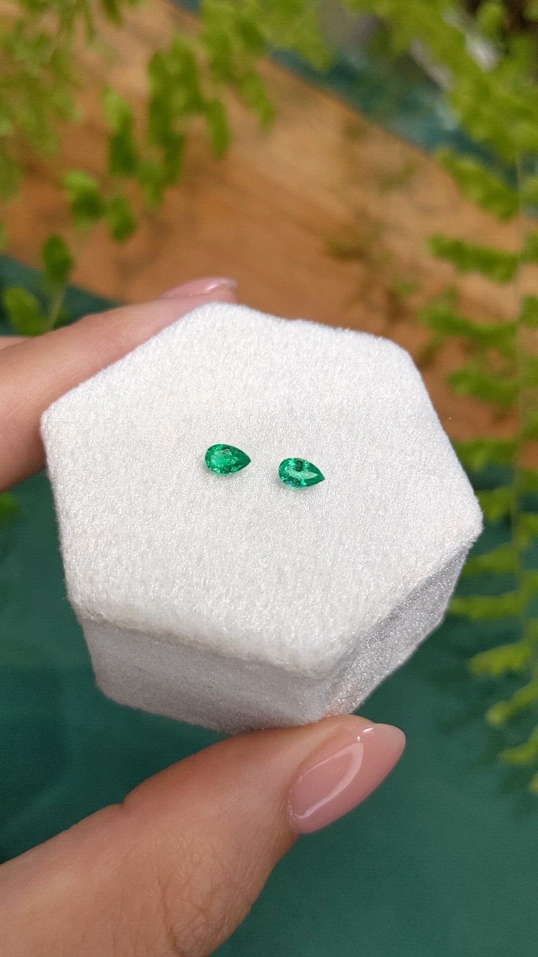 0.47&nbsp;Ct.Tw.Total Carat Weight Emerald Pair from Zambia Size Video
