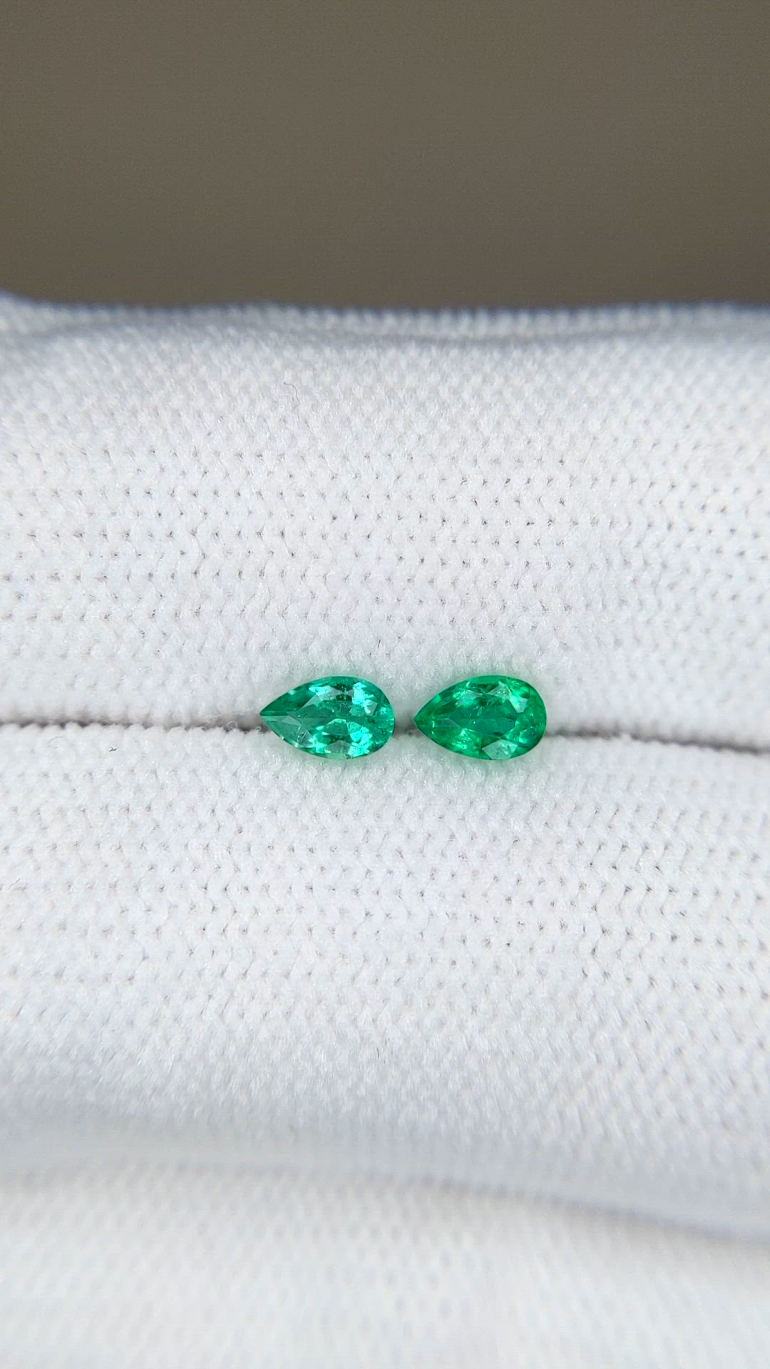 0.47&nbsp;Ct.Tw.Total Carat Weight Emerald Pair from Zambia Size Video