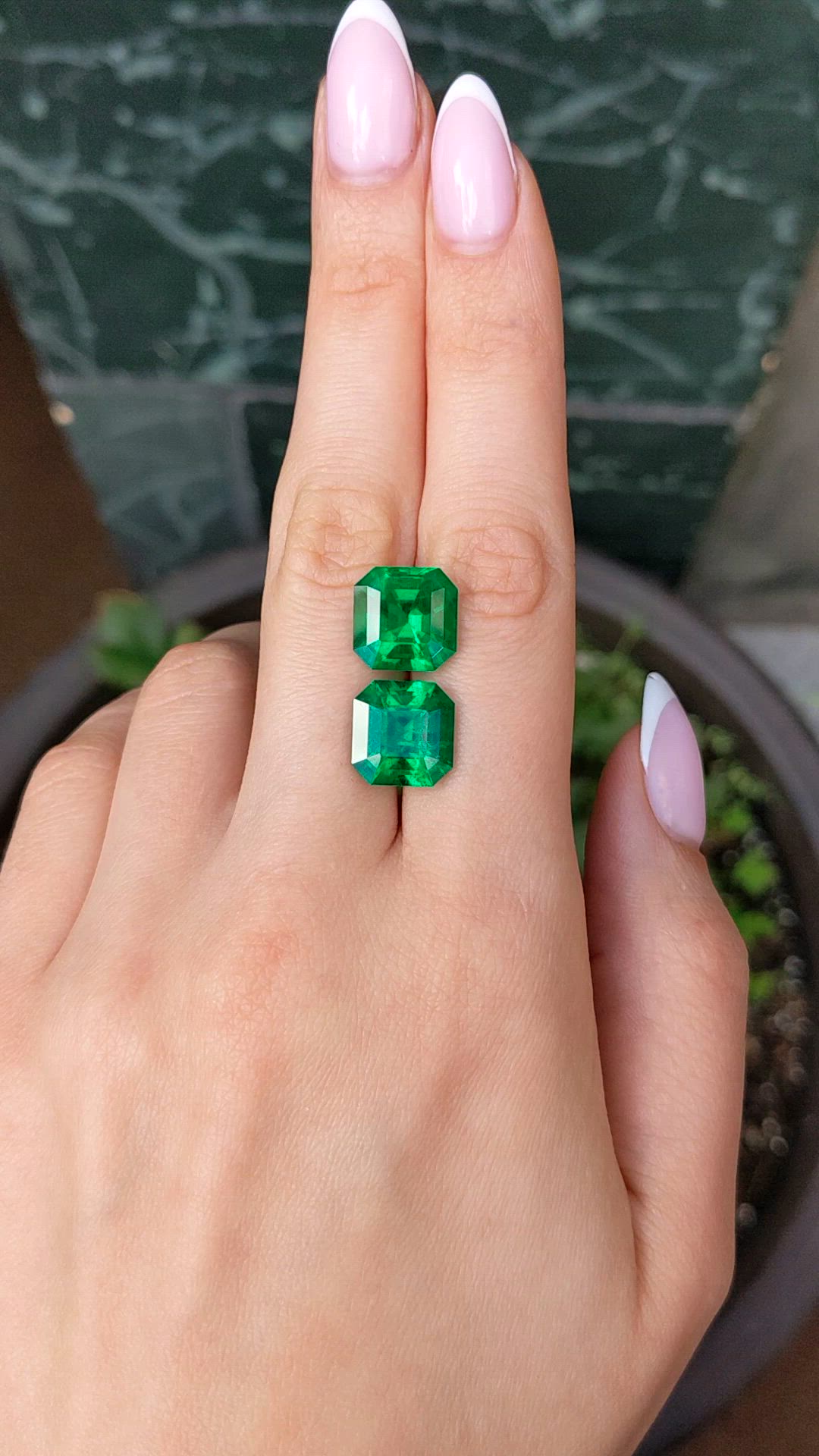 12.20&nbsp;Ct.Tw.Total Carat Weight Emerald Pair from Colombia Size Video