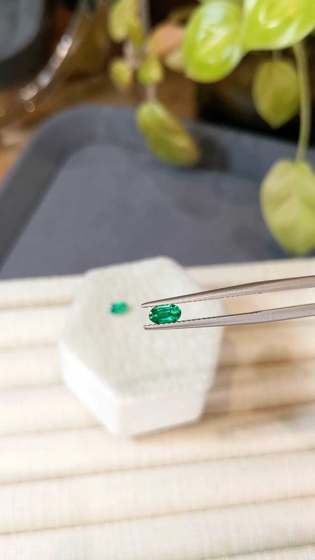 0.55&nbsp;Ct.Tw.Total Carat Weight Emerald Pair from Afghanistan Size Video
