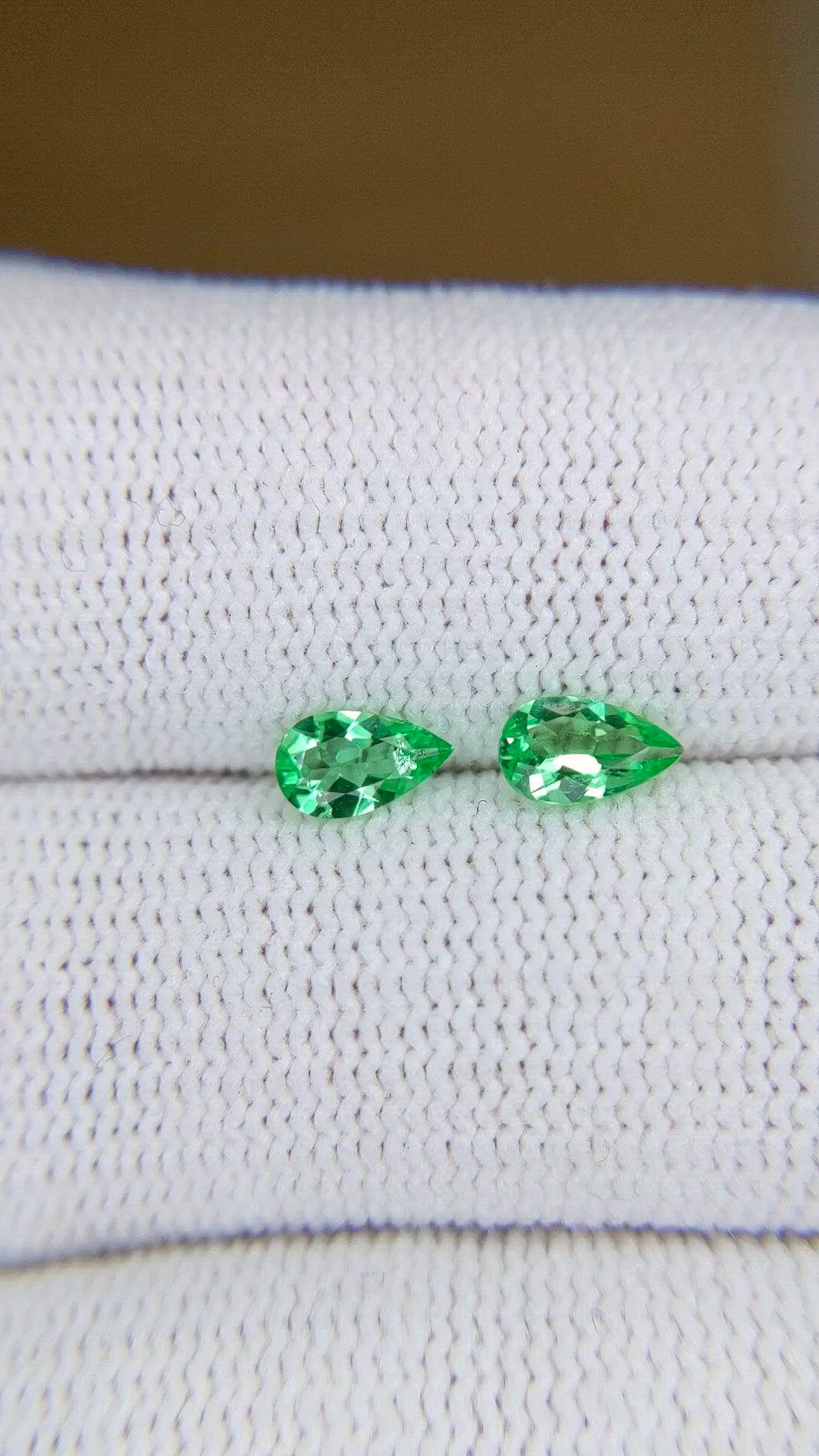 0.58&nbsp;Ct.Tw.Total Carat Weight Emerald Pair from Colombia Size Video