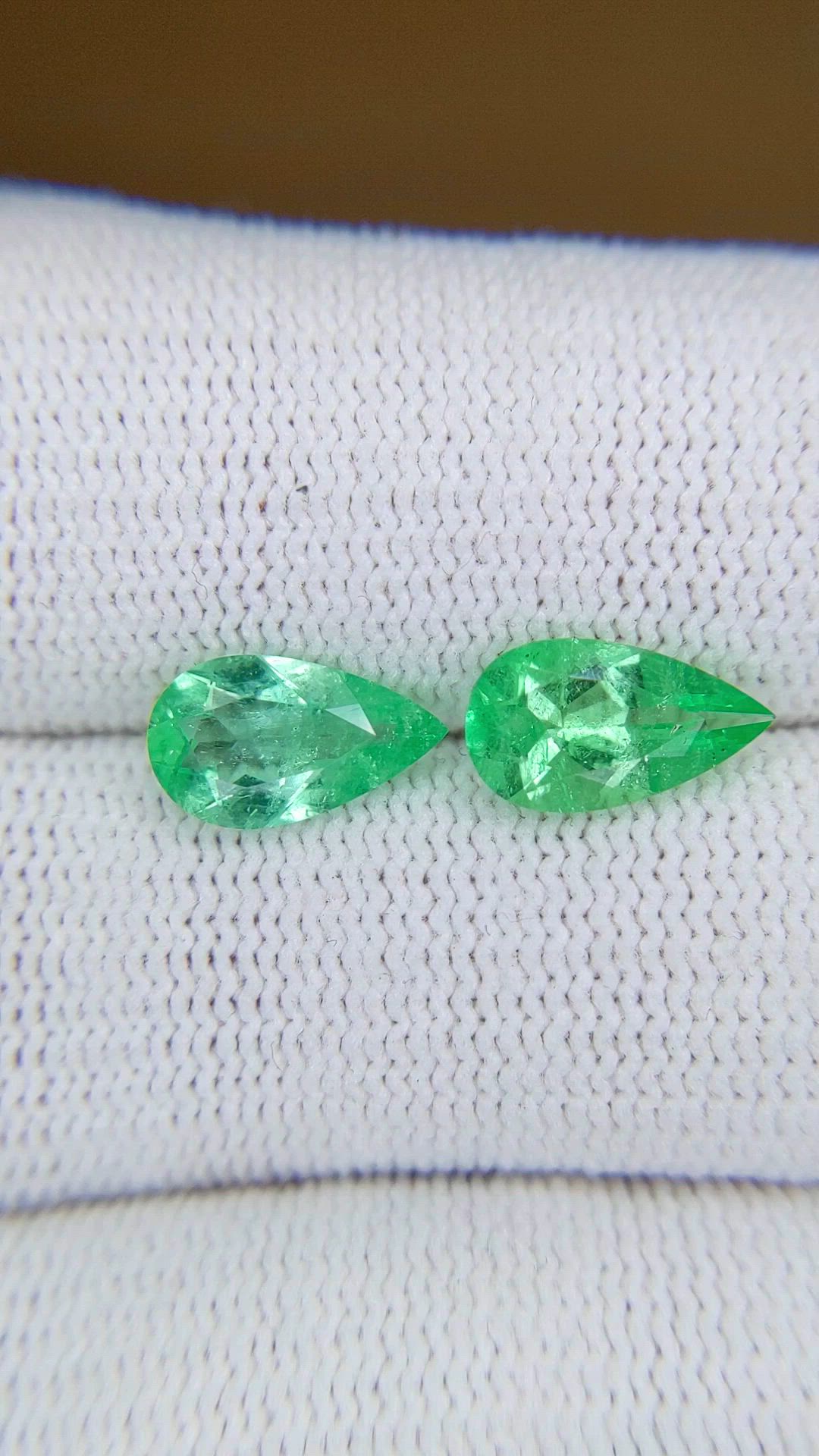 2.29&nbsp;Ct.Tw.Total Carat Weight Emerald Pair from Colombia Size Video