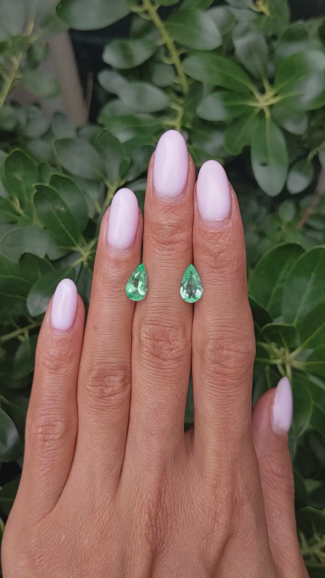 2.29&nbsp;Ct.Tw.Total Carat Weight Emerald Pair from Colombia Size Video