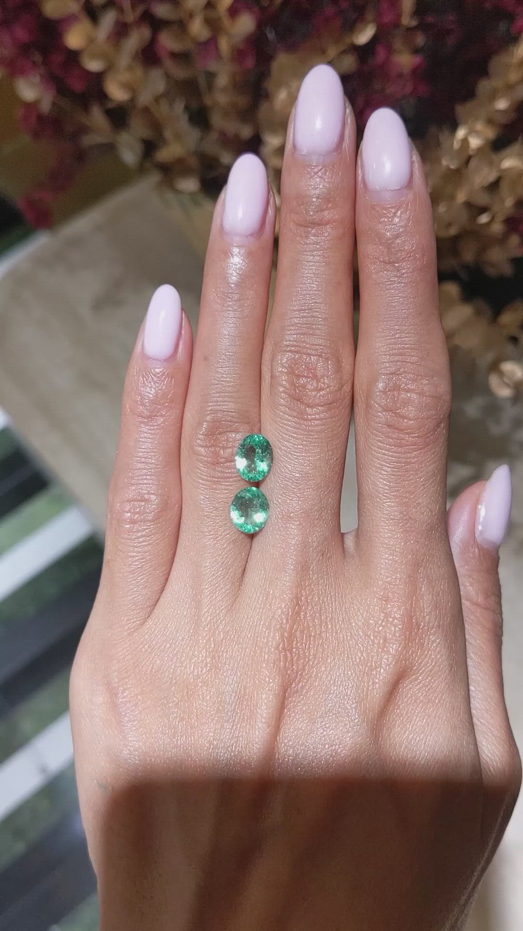 2.65&nbsp;Ct.Tw.Total Carat Weight Emerald Pair from Colombia Size Video