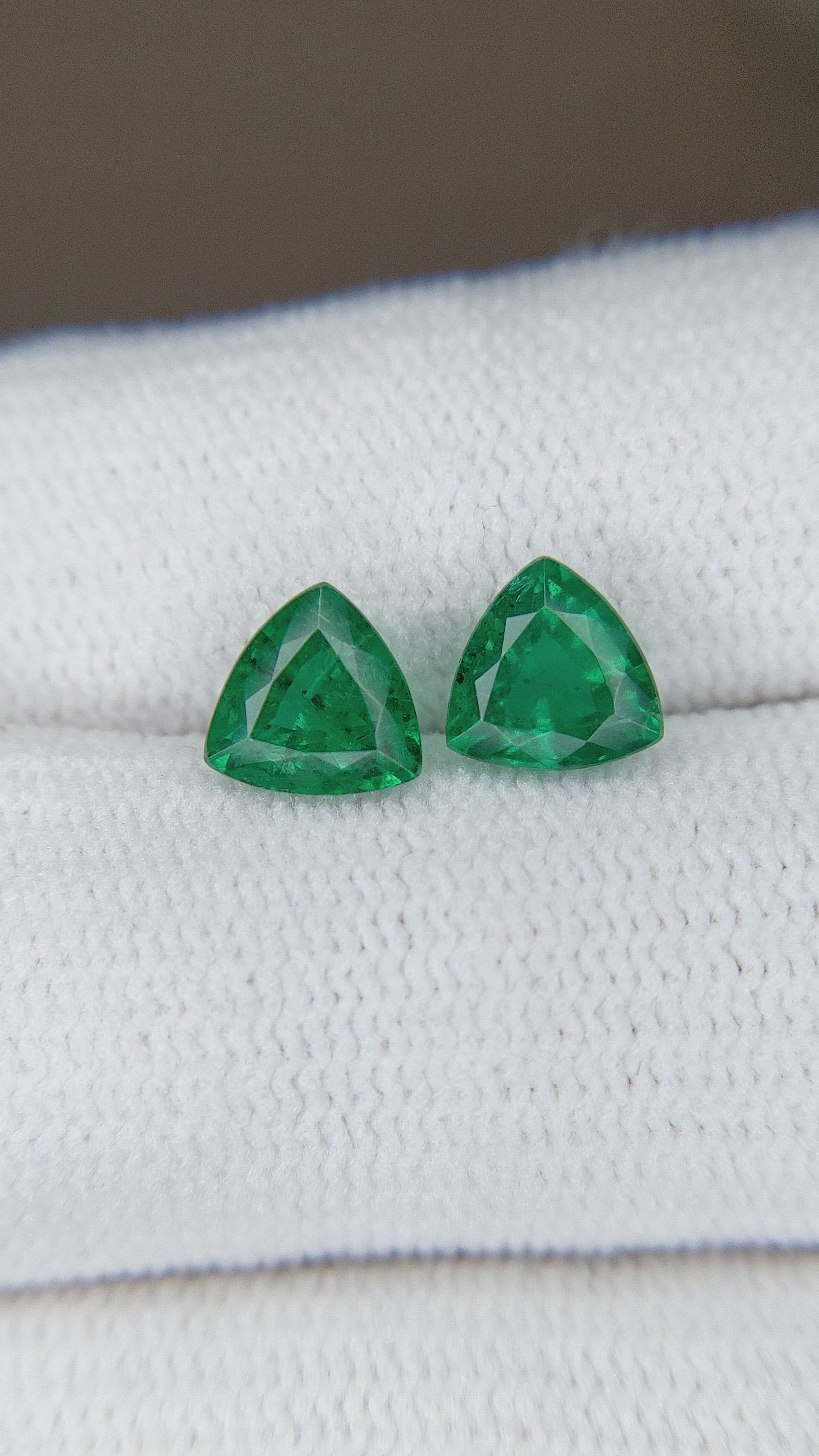 1.40 Ct.Tw.Total Carat Weight Emerald Pair from Brazil Size Video