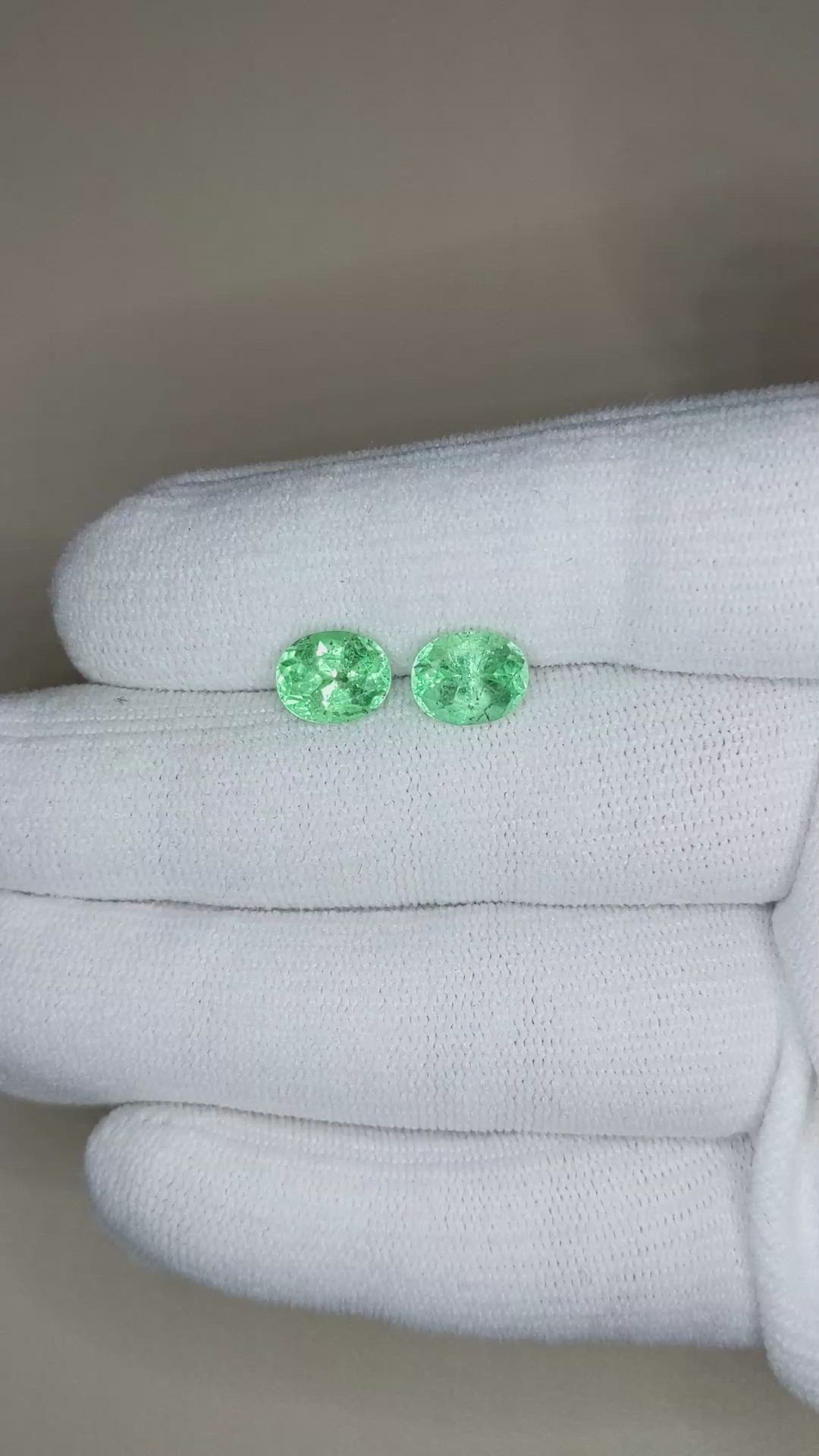3.46&nbsp;Ct.Tw.Total Carat Weight Emerald Pair from Colombia Size Video