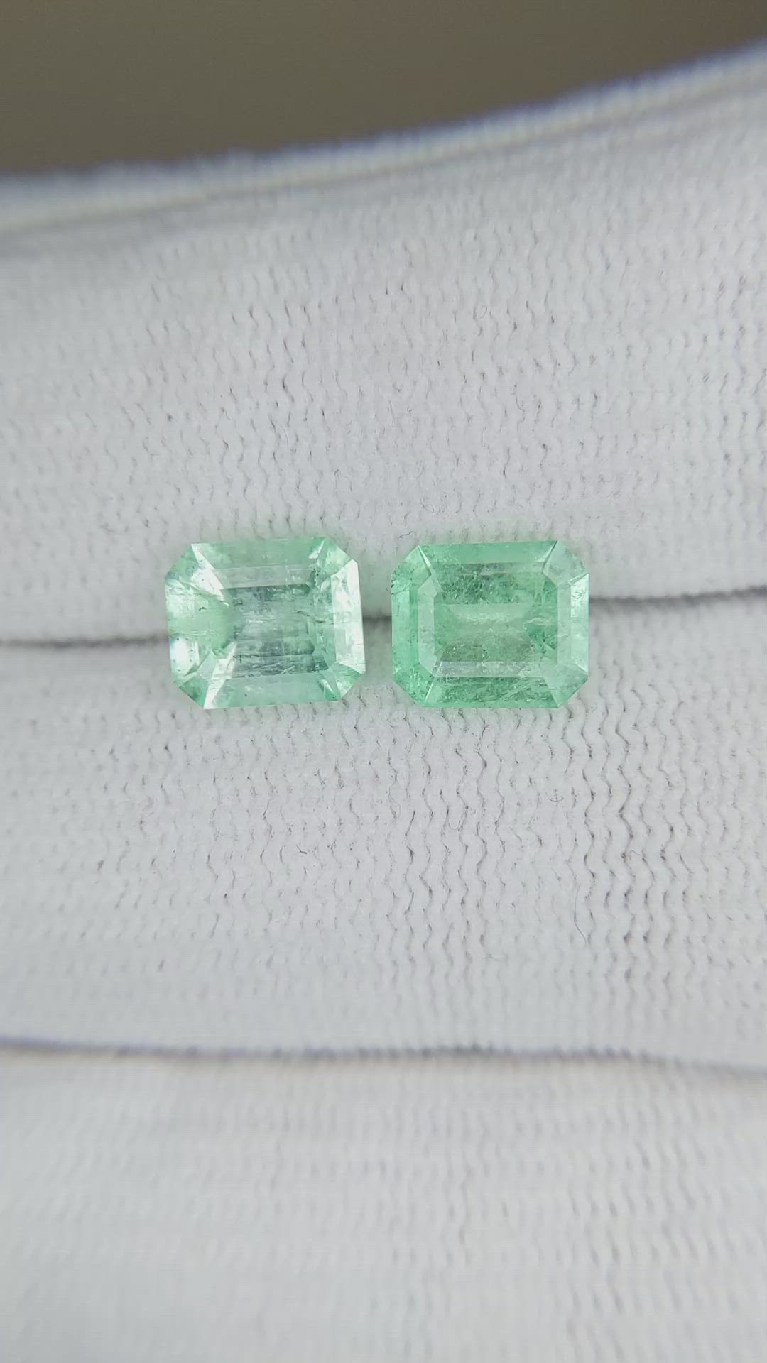 2.71&nbsp;Ct.Tw.Total Carat Weight Emerald Pair from Colombia Size Video