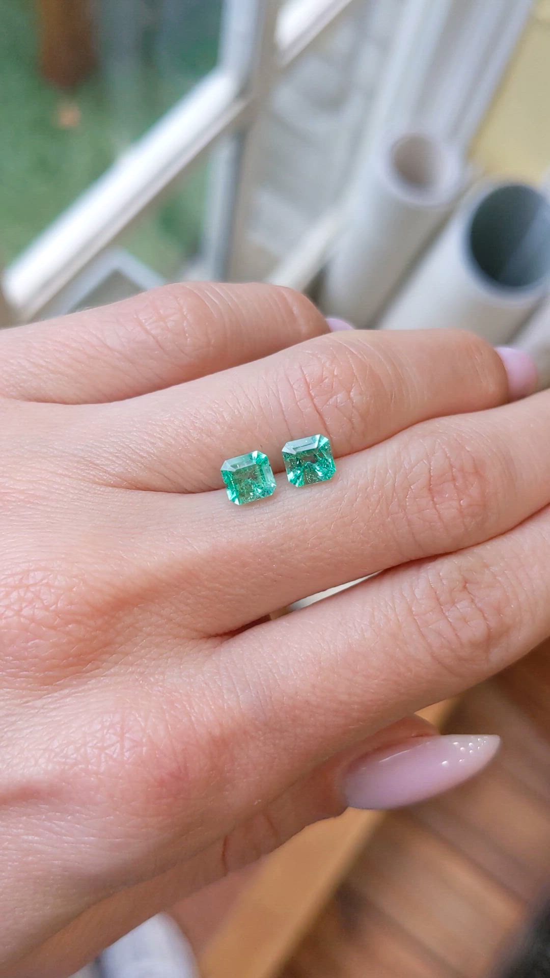 1.22&nbsp;Ct.Tw.Total Carat Weight Emerald Pair from Colombia Size Video