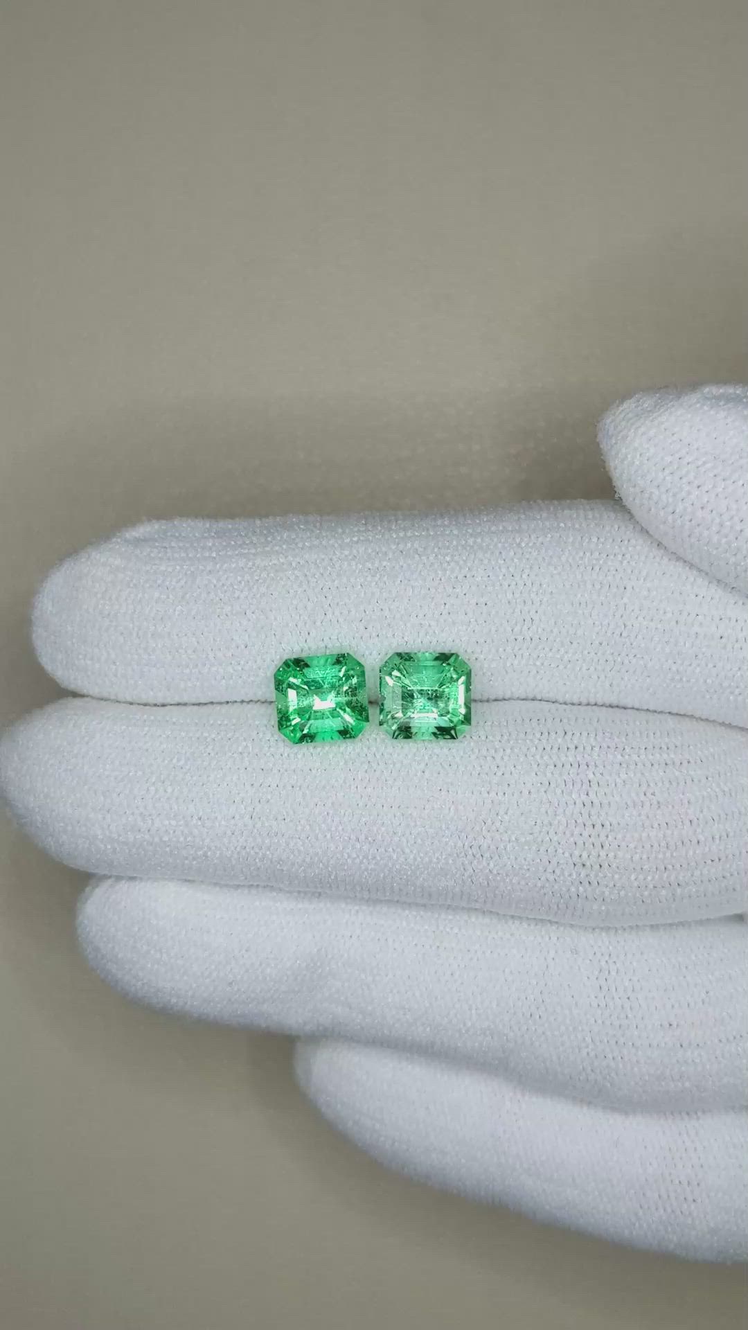 2.73&nbsp;Ct.Tw.Total Carat Weight Emerald Pair from Colombia Size Video