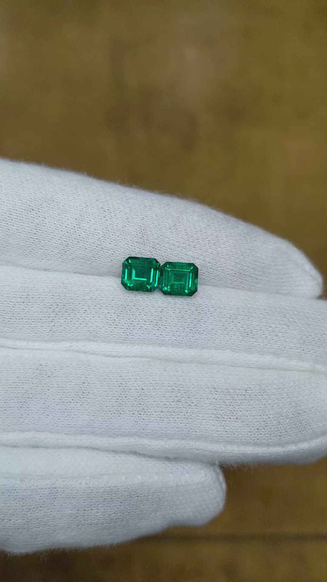 1.90&nbsp;Ct.Tw.Total Carat Weight Emerald Pair from Zambia Size Video
