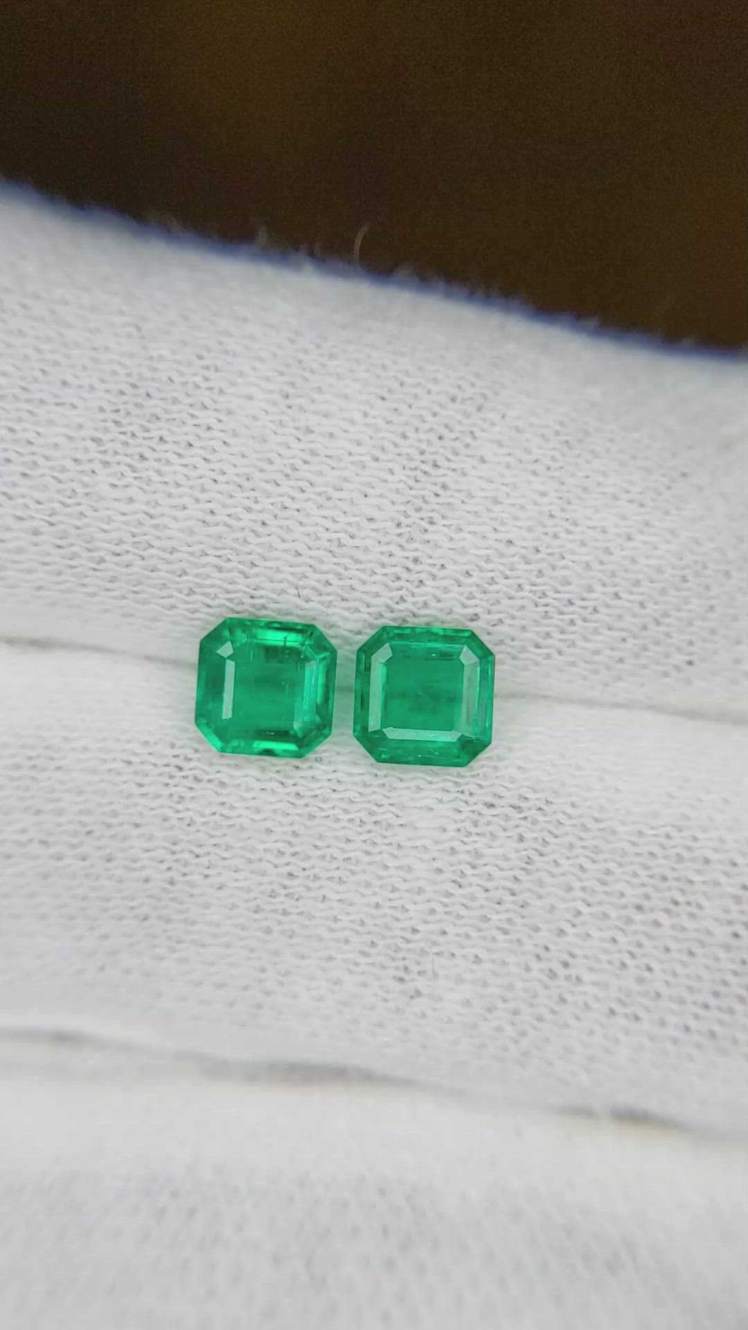 1.27 Ct.Tw.Total Carat Weight Emerald Pair from Afghanistan Size Video