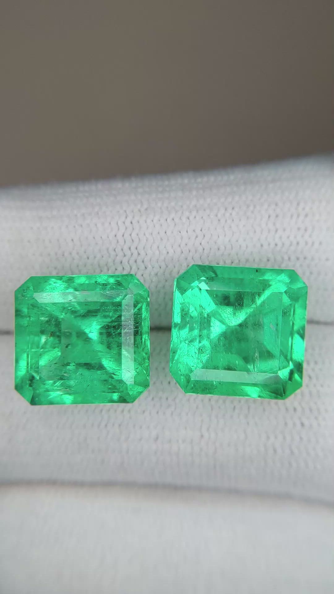 13.45 Ct.Tw.Total Carat Weight Emerald Pair from Colombia Size Video