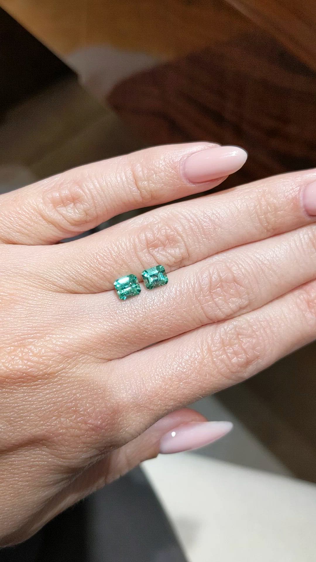 1.13&nbsp;Ct.Tw.Total Carat Weight Emerald Pair from Colombia Size Video