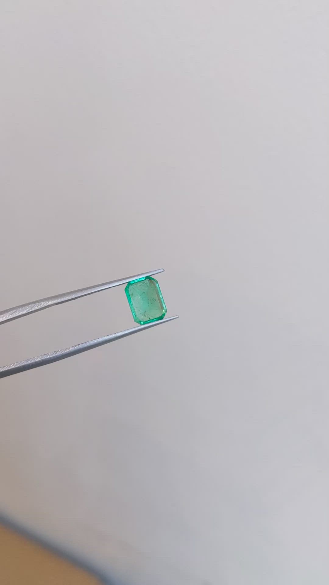 1.61 Ct. Emerald from Ethiopia Size Video