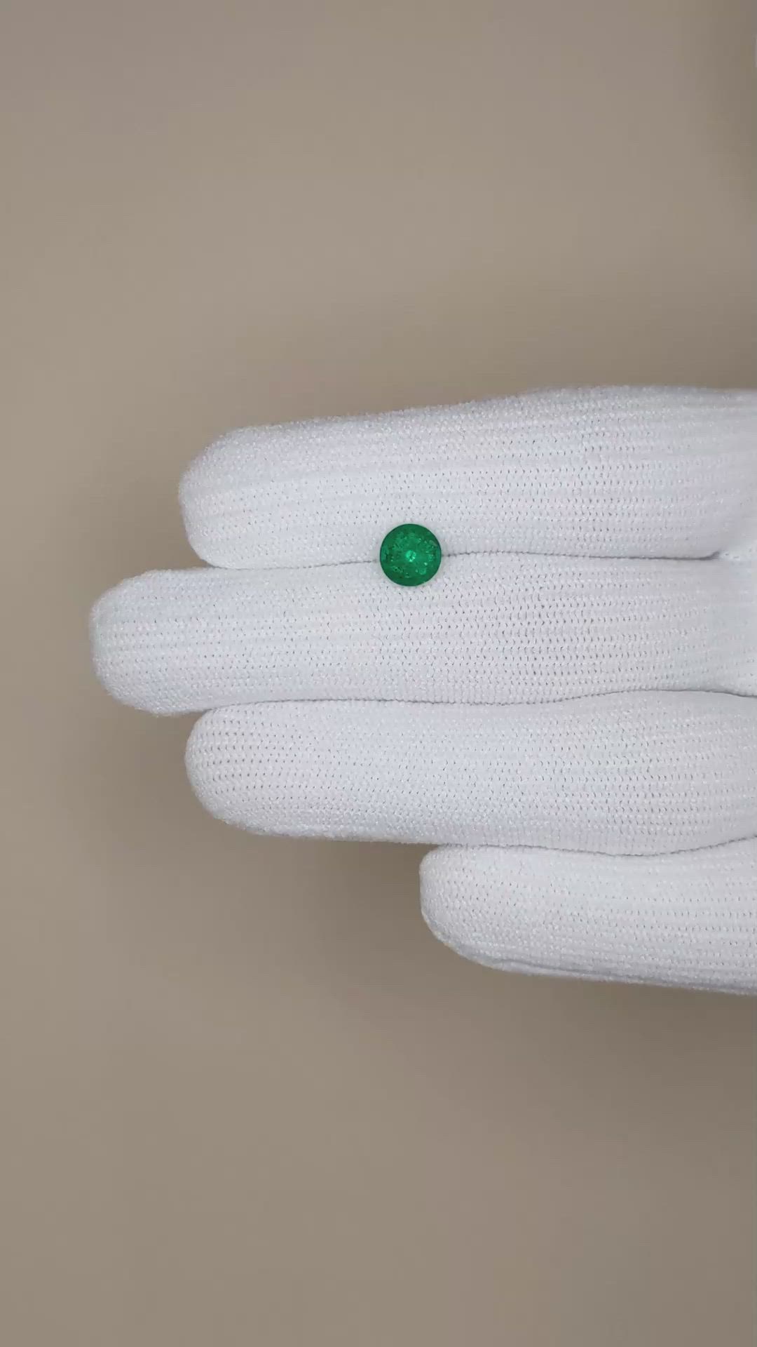 0.97 Ct. Emerald from Zambia Size Video