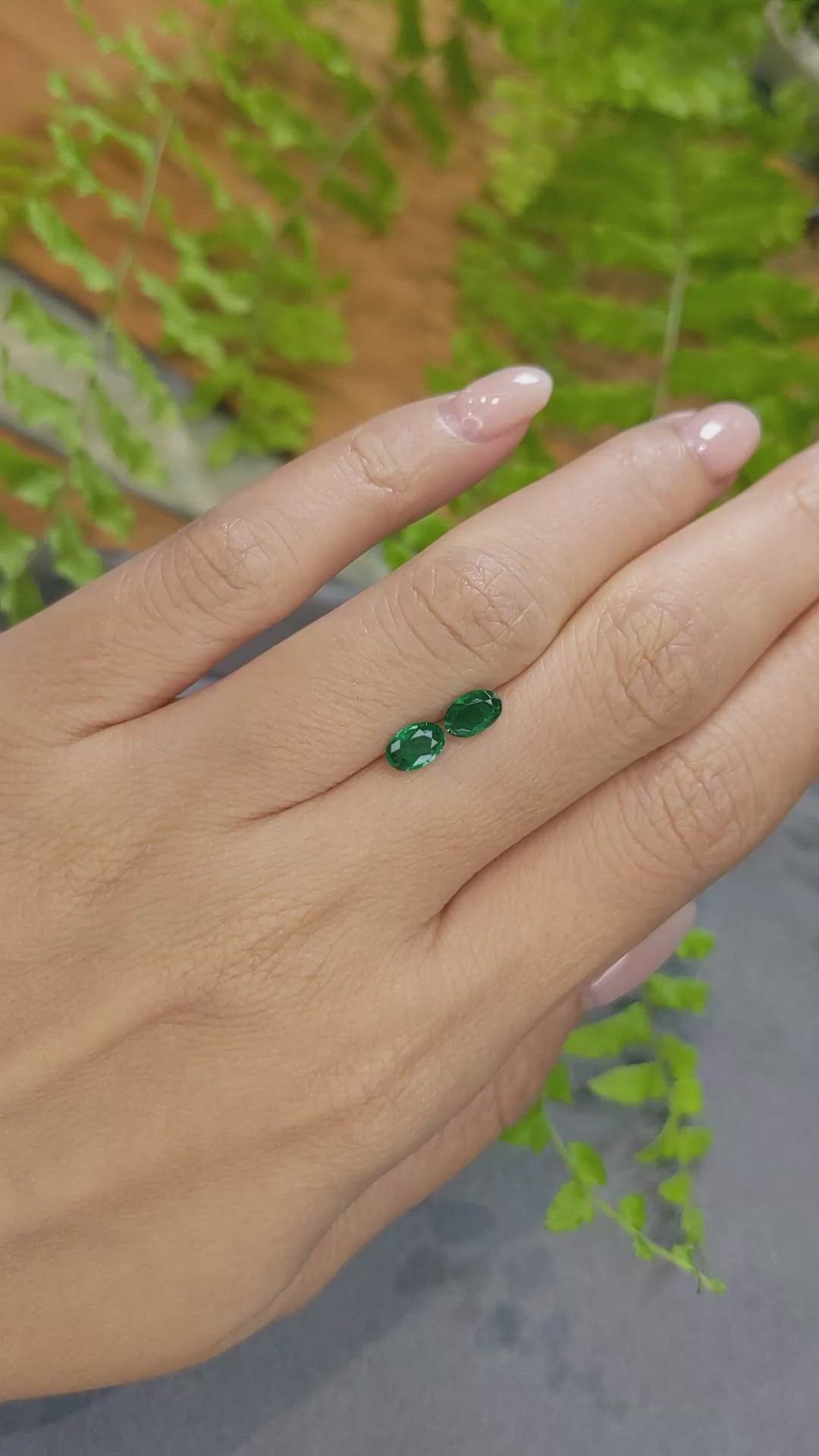 0.82&nbsp;Ct.Tw.Total Carat Weight Emerald Pair from Zambia Size Video